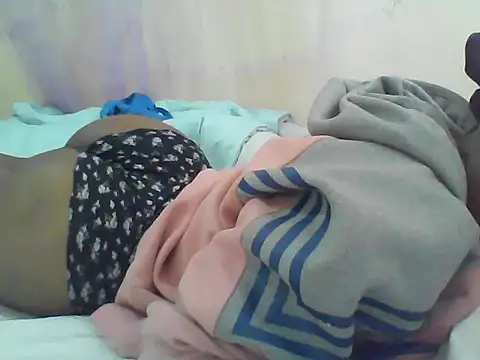 Snapshot of EBONYVANILLA02 chatting on 09.17.25 EBONYVANILLA02 online show from 09.17.25