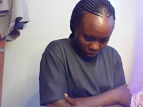 Snapshot of EBONYVANILLA02 chatting on 10.10.25 EBONYVANILLA02 online show from 10.10.25