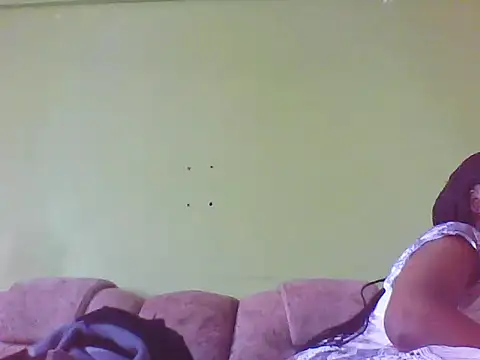 Snapshot of EBONYVANILLA02 chatting on 10.15.25 EBONYVANILLA02 online show from 10.15.25