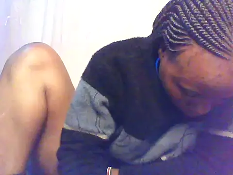 Snapshot of EBONYVANILLA02 chatting on 10.20.25 EBONYVANILLA02 online show from 10.20.25