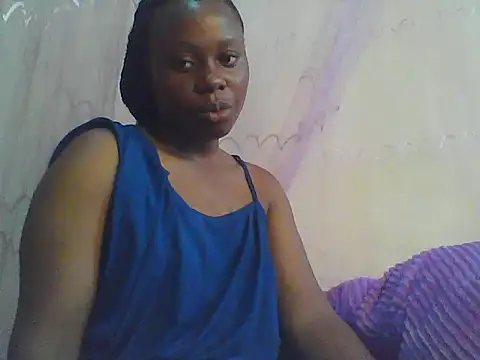 Snapshot of EBONYVANILLA02 chatting on 10.28.25 EBONYVANILLA02 online show from 10.28.25