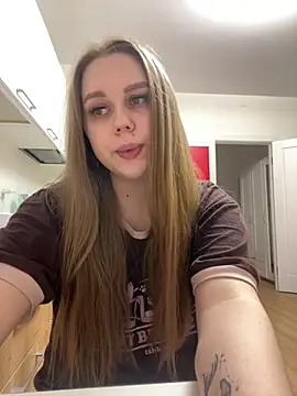 Marylallka5 online show from 04.15.26