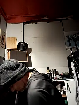 Gillygilly76 online show from 10.31.25