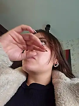 Snapshot of valery_mora chatting on 02.05.25 valery mora online show from 02.05.25