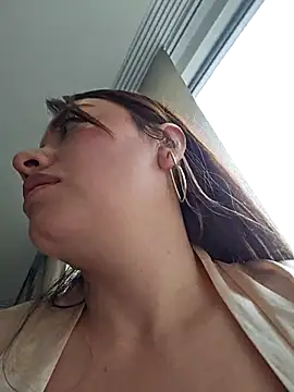 Snapshot of valery_mora chatting on 03.14.25 valery mora online show from 03.14.25