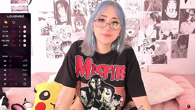 Snapshot of Miwa_violet chatting on 12.13.24 Miwa violet online show from 12.13.24