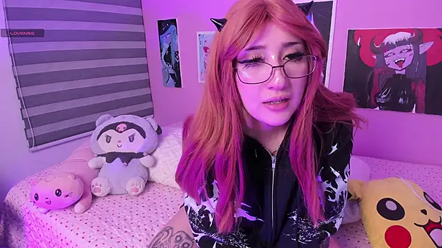 Snapshot of Miwa_violet chatting on 02.22.25 Miwa violet online show from 02.22.25