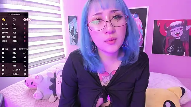 Snapshot of Miwa_violet chatting on 02.22.25 Miwa violet online show from 02.22.25