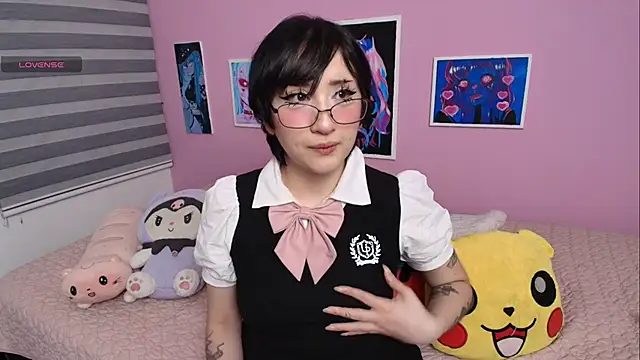 Snapshot of Miwa_violet chatting on 09.18.25 Miwa violet online show from 09.18.25