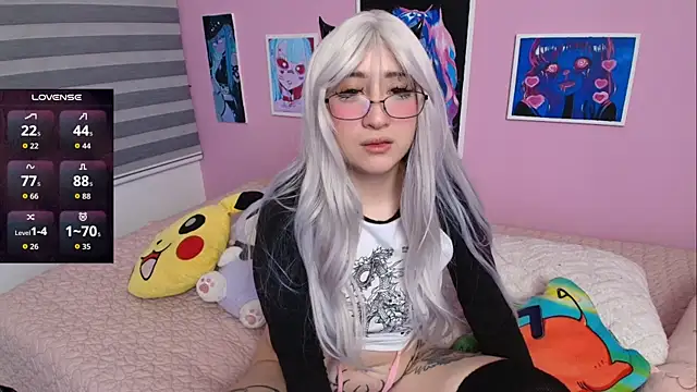 Snapshot of Miwa_violet chatting on 09.29.25 Miwa violet online show from 09.29.25