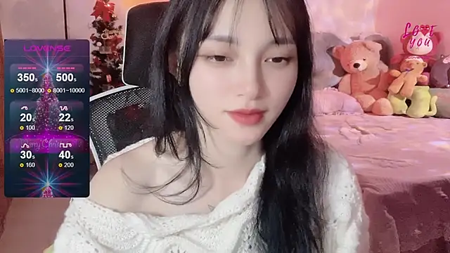 Snapshot of ___Nari___ chatting on 01.01.25 Nari online show from 01.01.25