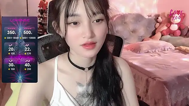 Snapshot of ___Nari___ chatting on 01.02.25 Nari online show from 01.02.25