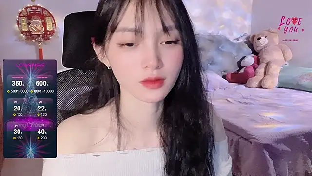 Snapshot of ___Nari___ chatting on 01.14.25 Nari online show from 01.14.25