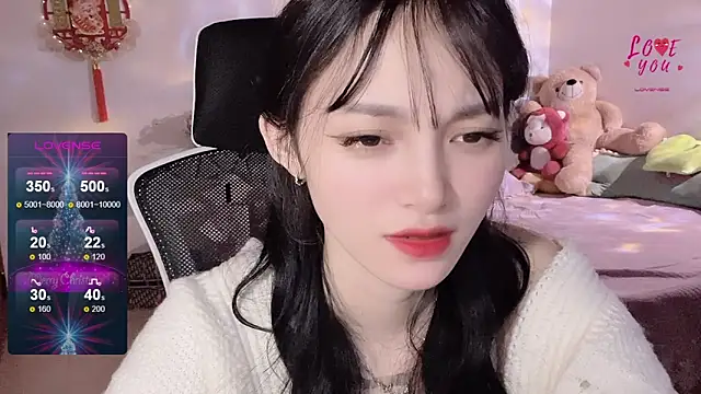 Snapshot of ___Nari___ chatting on 01.24.25 Nari online show from 01.24.25