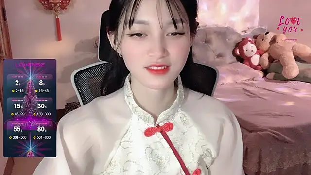 Snapshot of ___Nari___ chatting on 01.27.25 Nari online show from 01.27.25