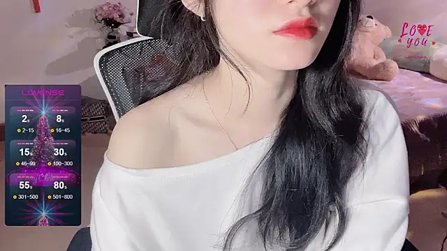 Snapshot of ___Nari___ chatting on 02.11.25 Nari online show from 02.11.25