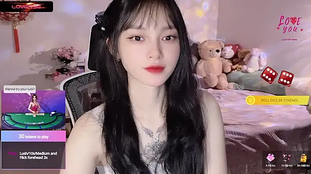 Snapshot of ___Nari___ chatting on 03.02.25 Nari online show from 03.02.25