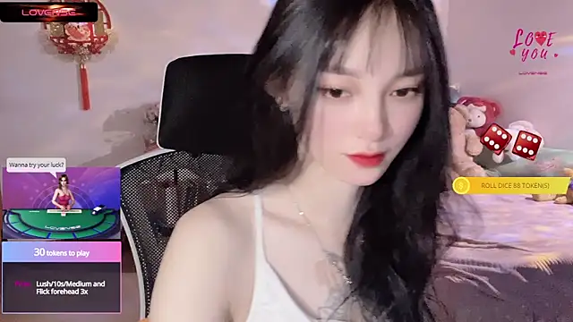 Snapshot of ___Nari___ chatting on 03.09.25 Nari online show from 03.09.25