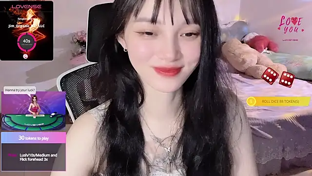 Snapshot of ___Nari___ chatting on 03.13.25 Nari online show from 03.13.25