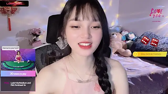 Snapshot of ___Nari___ chatting on 03.16.25 Nari online show from 03.16.25