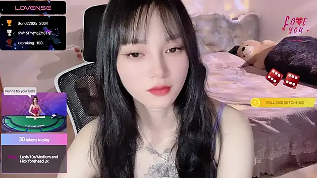 Snapshot of ___Nari___ chatting on 03.22.25 Nari online show from 03.22.25