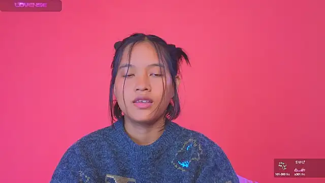 Snapshot of Natsu__ chatting on 12.12.24 Natsu online show from 12.12.24