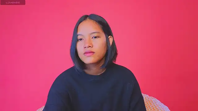 Snapshot of Natsu__ chatting on 12.19.24 Natsu online show from 12.19.24