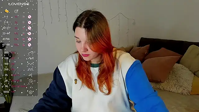 PenelopeOneGrey online show from 03.03.25