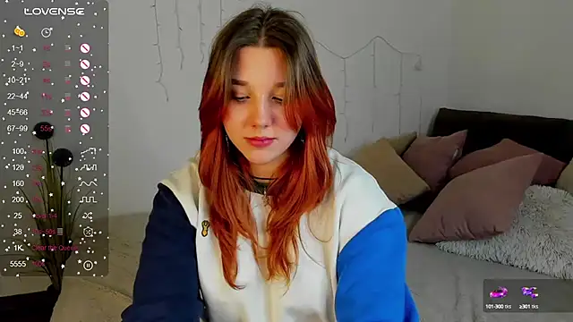 PenelopeOneGrey online show from 03.03.25