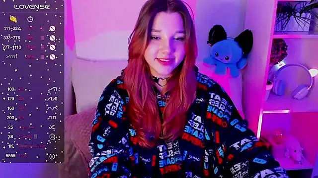 PenelopeOneGrey online show from 03.20.25