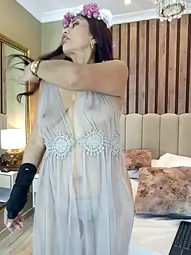 MonicaMoret online show from 01.15.25