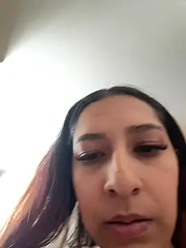 Snapshot of Dahian_XXX chatting on 12.31.24 Dahian XXX online show from 12.31.24