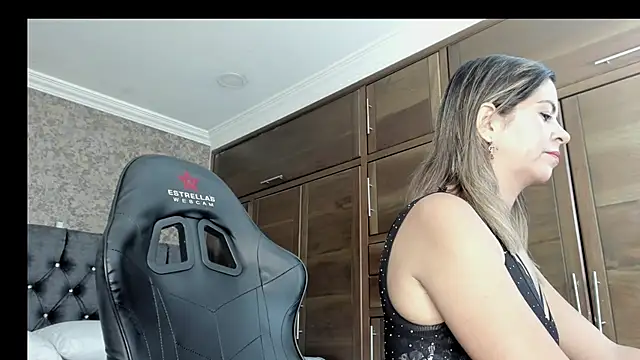 stella xue online show from 01.09.25