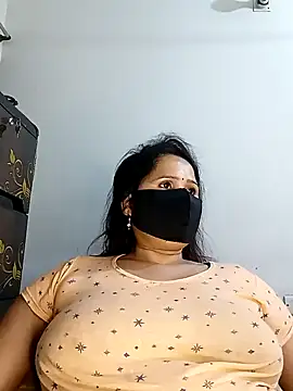 Snapshot of Tishani chatting on 01.21.25 Tishani online show from 01.21.25