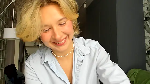 Lilith lutherlow online show from 12.21.25