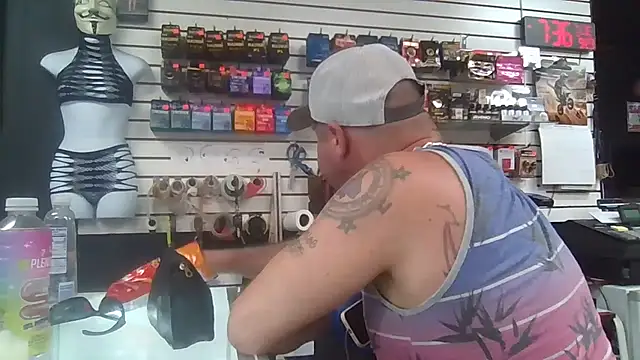 Snapshot of RawRyder8 chatting on 09.24.25 RawRyder8 online show from 09.24.25