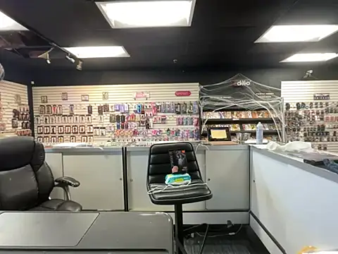 Snapshot of RawRyder8 chatting on 10.18.25 RawRyder8 online show from 10.18.25