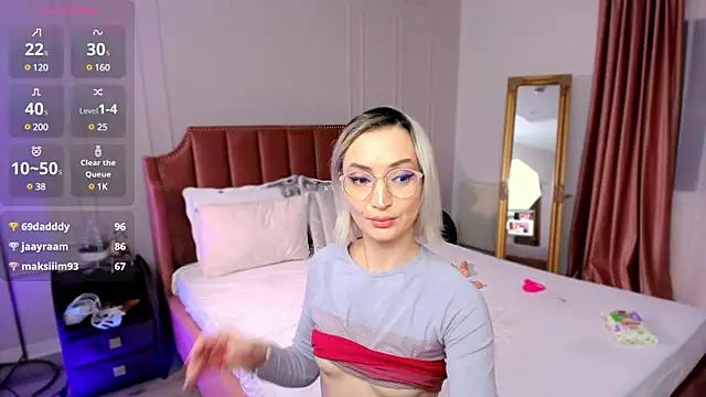CharmingAnnie online show from 01.06.25