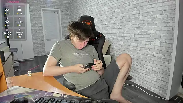 Snapshot of iliaskrislove chatting on 02.15.25 iliaskrislove online show from 02.15.25