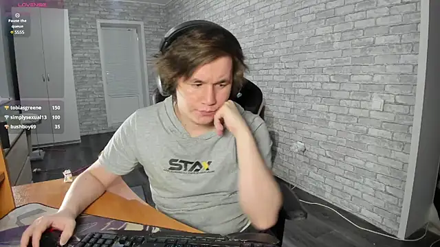 Snapshot of iliaskrislove chatting on 02.17.25 iliaskrislove online show from 02.17.25