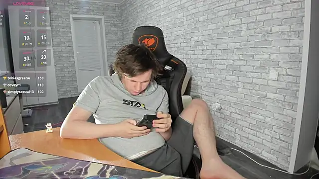 Snapshot of iliaskrislove chatting on 02.18.25 iliaskrislove online show from 02.18.25
