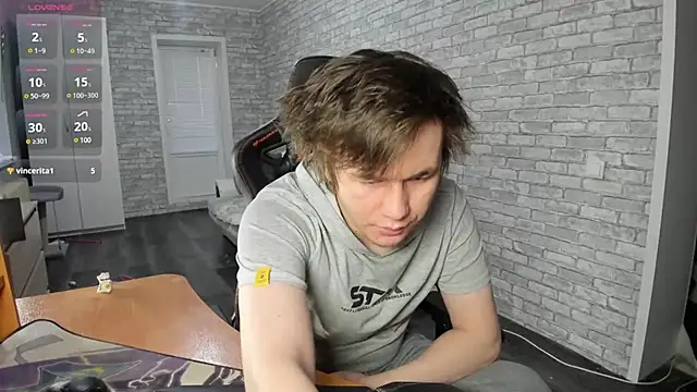Snapshot of iliaskrislove chatting on 02.20.25 iliaskrislove online show from 02.20.25