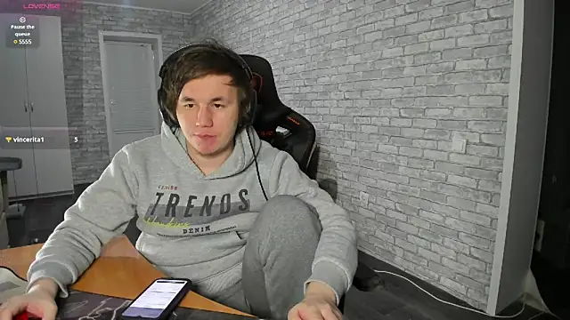 Snapshot of iliaskrislove chatting on 02.21.25 iliaskrislove online show from 02.21.25