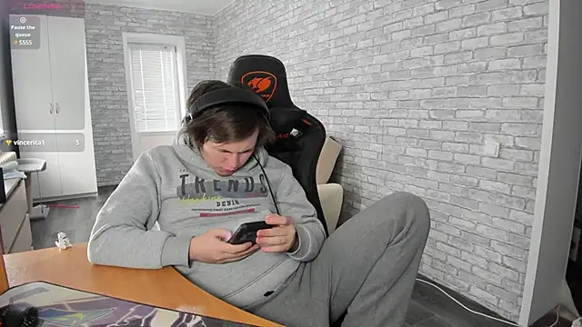 Snapshot of iliaskrislove chatting on 02.24.25 iliaskrislove online show from 02.24.25