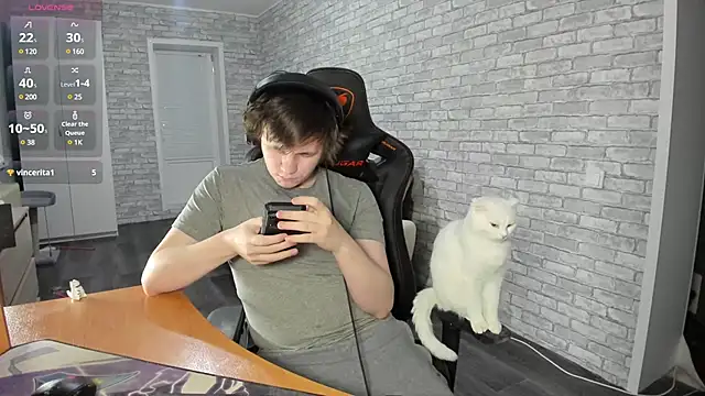 Snapshot of iliaskrislove chatting on 02.24.25 iliaskrislove online show from 02.24.25