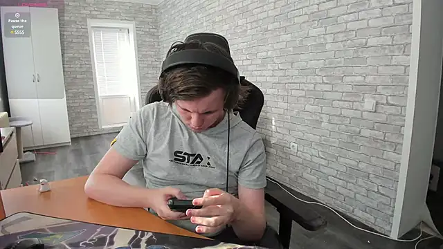 Snapshot of iliaskrislove chatting on 02.28.25 iliaskrislove online show from 02.28.25