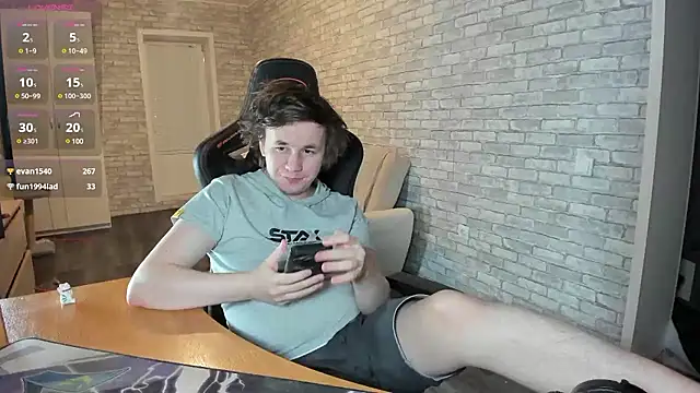 Snapshot of iliaskrislove chatting on 03.02.25 iliaskrislove online show from 03.02.25