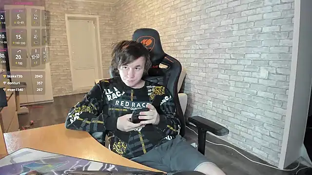 Snapshot of iliaskrislove chatting on 03.08.25 iliaskrislove online show from 03.08.25