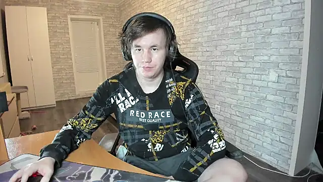 Snapshot of iliaskrislove chatting on 03.10.25 iliaskrislove online show from 03.10.25