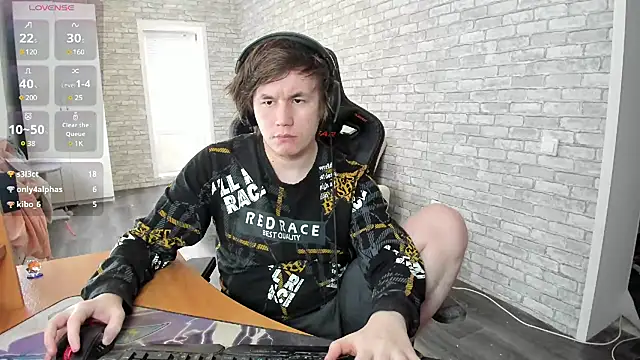 Snapshot of iliaskrislove chatting on 03.17.25 iliaskrislove online show from 03.17.25